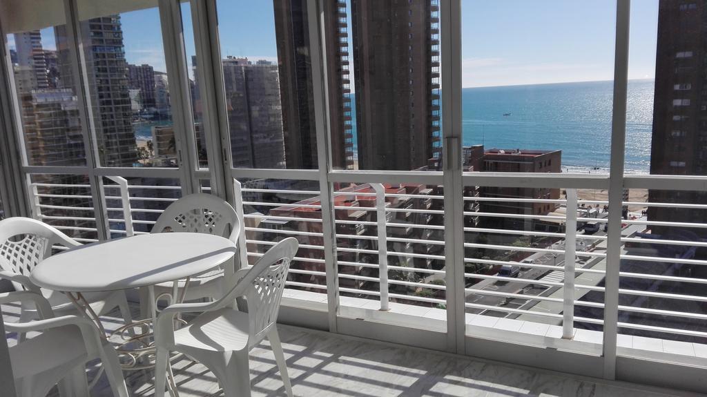 Apartamentos Los Caballos Benidorm Exterior foto