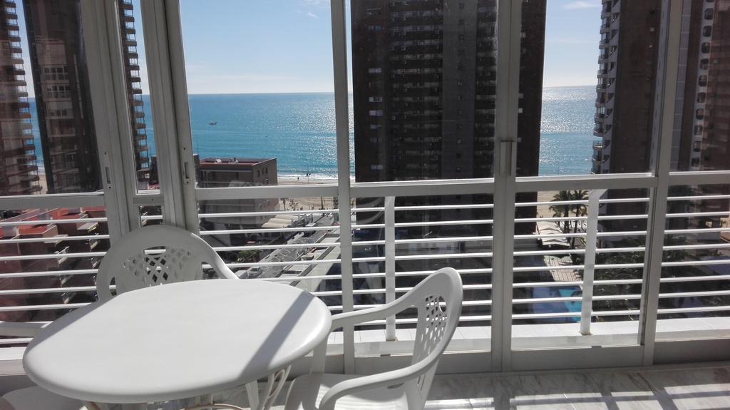 Apartamentos Los Caballos Benidorm Exterior foto