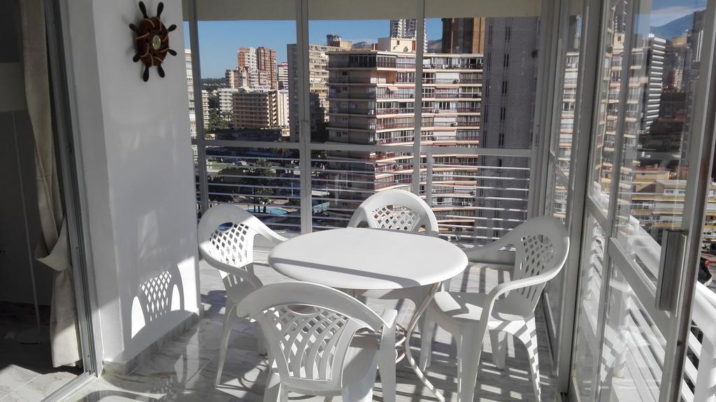 Apartamentos Los Caballos Benidorm Exterior foto